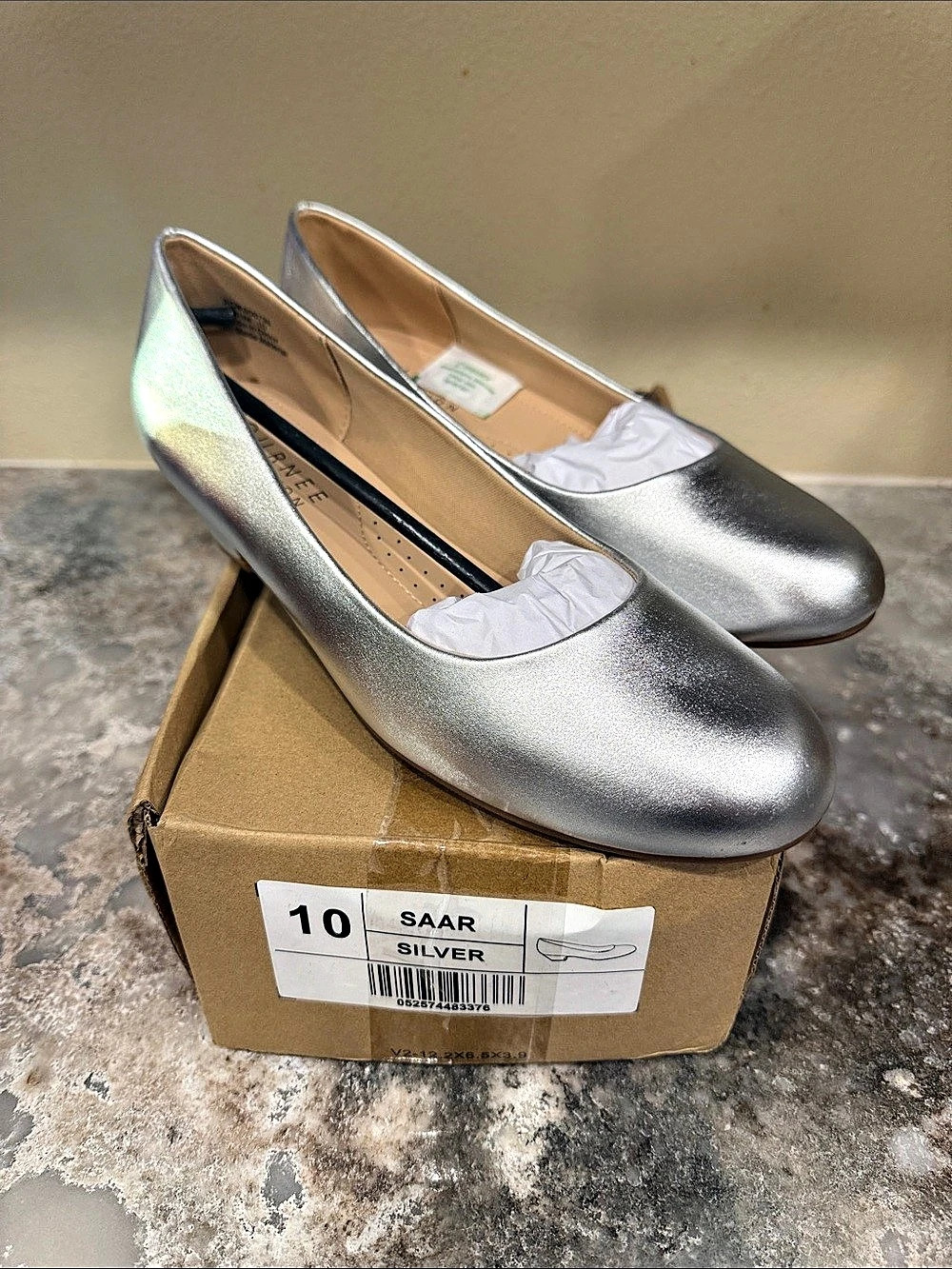 Journee Saar Women's Silver Heels US 10 NWT